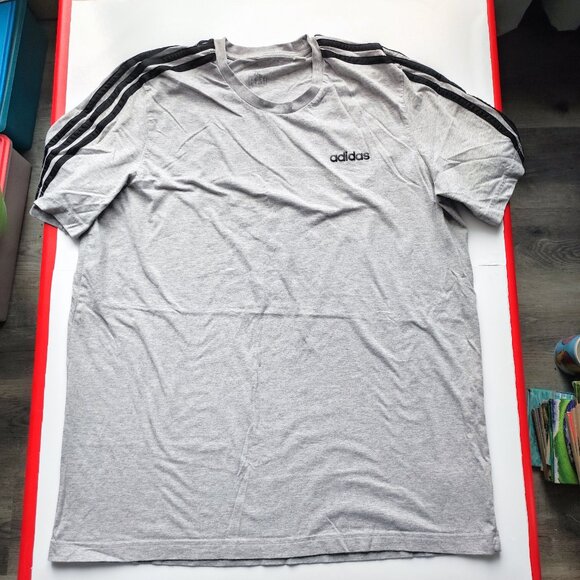 Adidas short sleeve T-shirt grey with 3 black stripes men's size 2XL - Picture 1 of 4